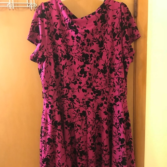 Vintage, low cut City Chic dress - Picture 3 of 3